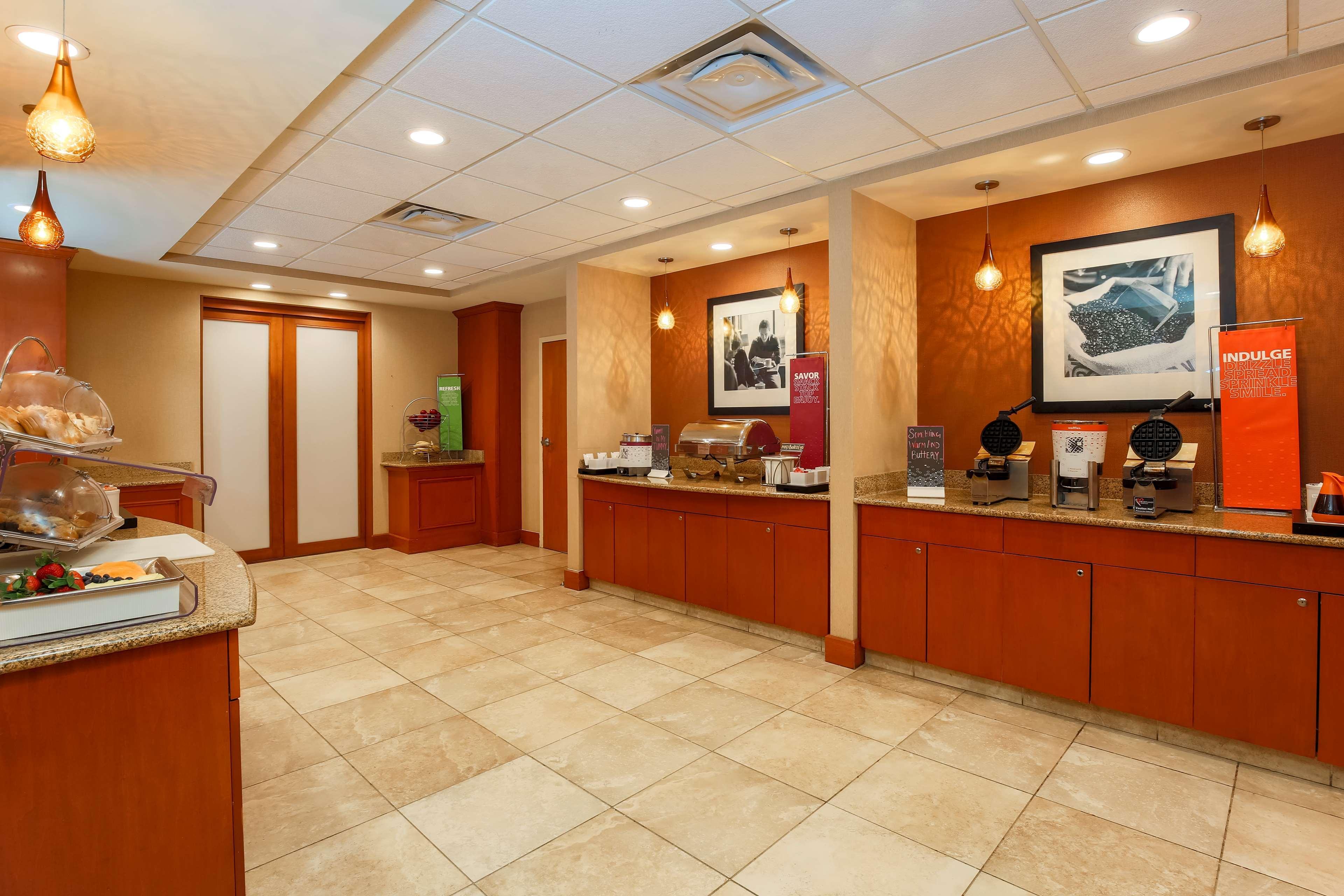 Hampton Inn & Suites West Haven Exterior foto